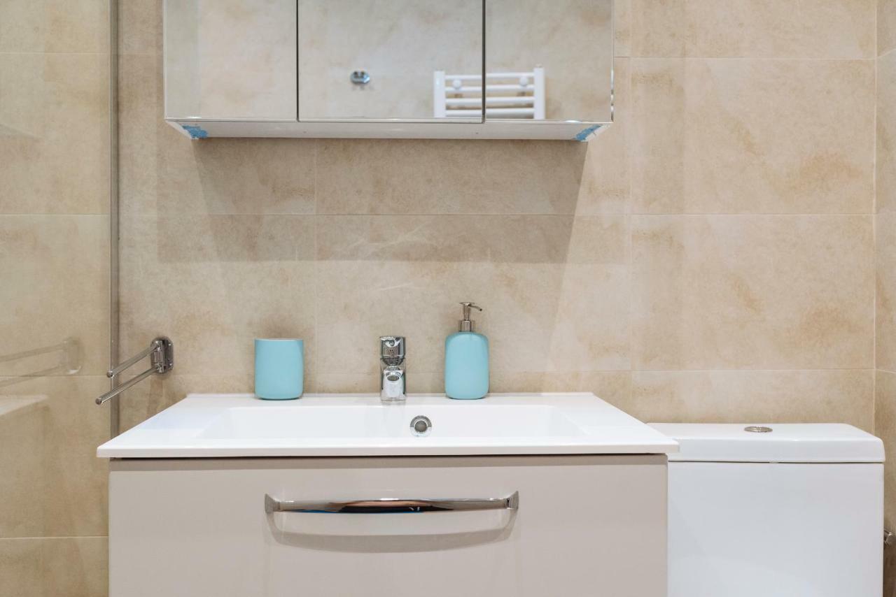 דירות בוקרשט Luxury Flat 8 Near Metro מראה חיצוני תמונה